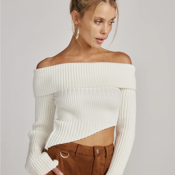 12th tribe Ria Off Shoulder Sweater Asymmetrical Crop - Picture 2 of 6